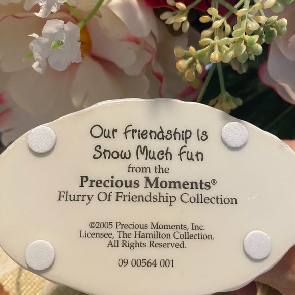 Precious moments Our friendship is snow much fun - Picture 5 of 6